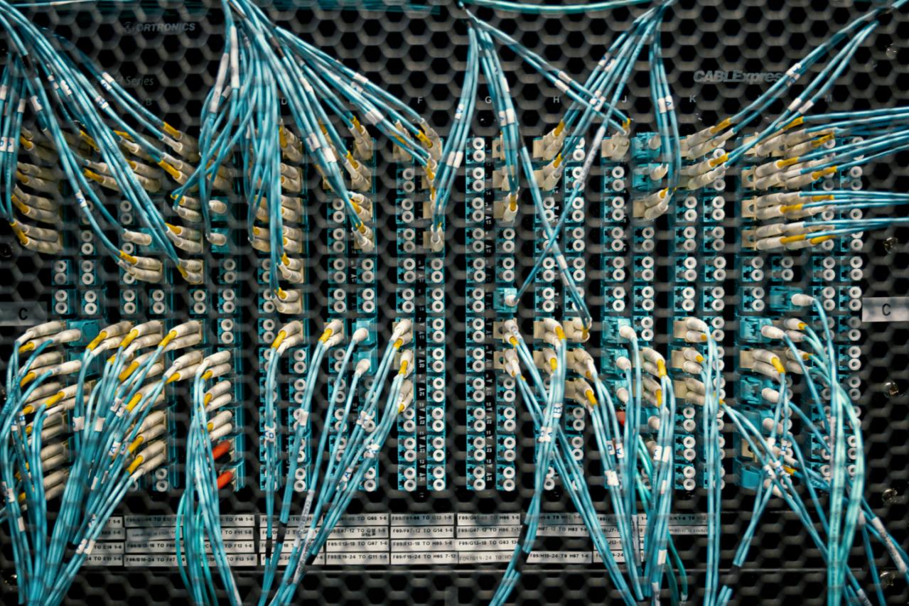 We design and integrate advanced audio-visual systems that support communication, collaboration and information delivery.